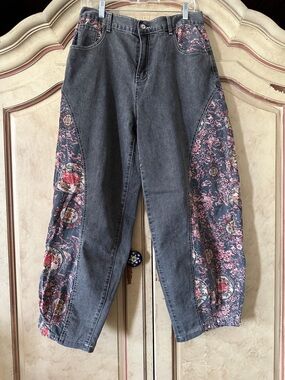 POL Black Washed Barrel Jeans with Floral Side Panels size Medium